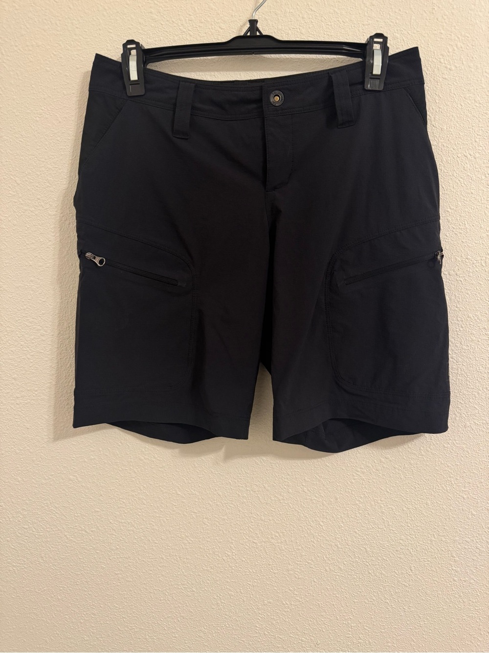 REI Women’s Black Hiking Shorts Size 2 Stretch Zip Pockets Outdoor